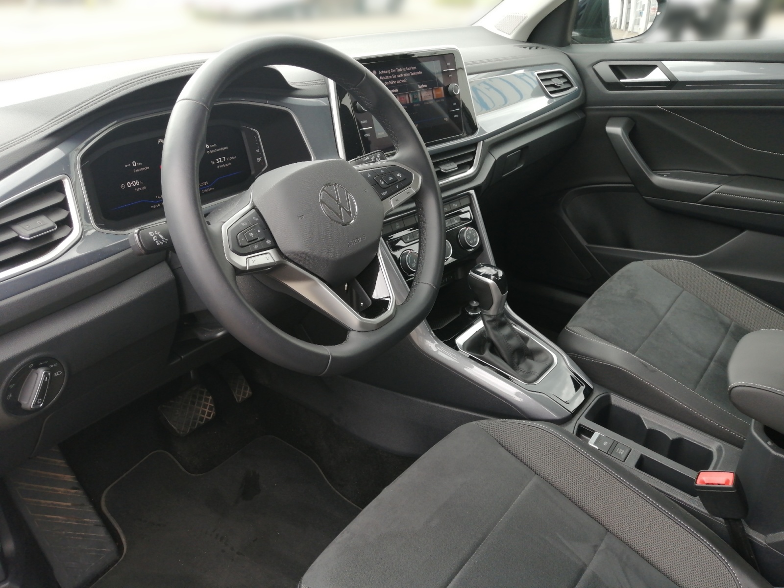 T-ROC Style 1.5TSI DSG AHK NAVI ,PDC,Virtual,ACC