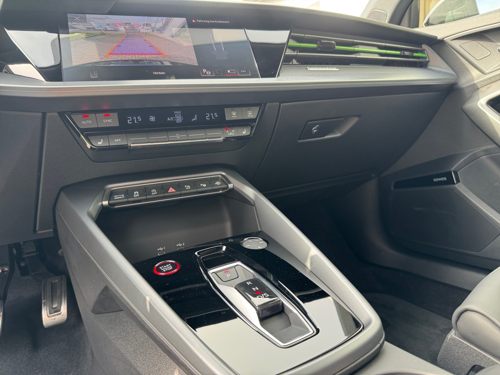 RS3 Sportback quattro S tronic matrix,HUD,Kam.