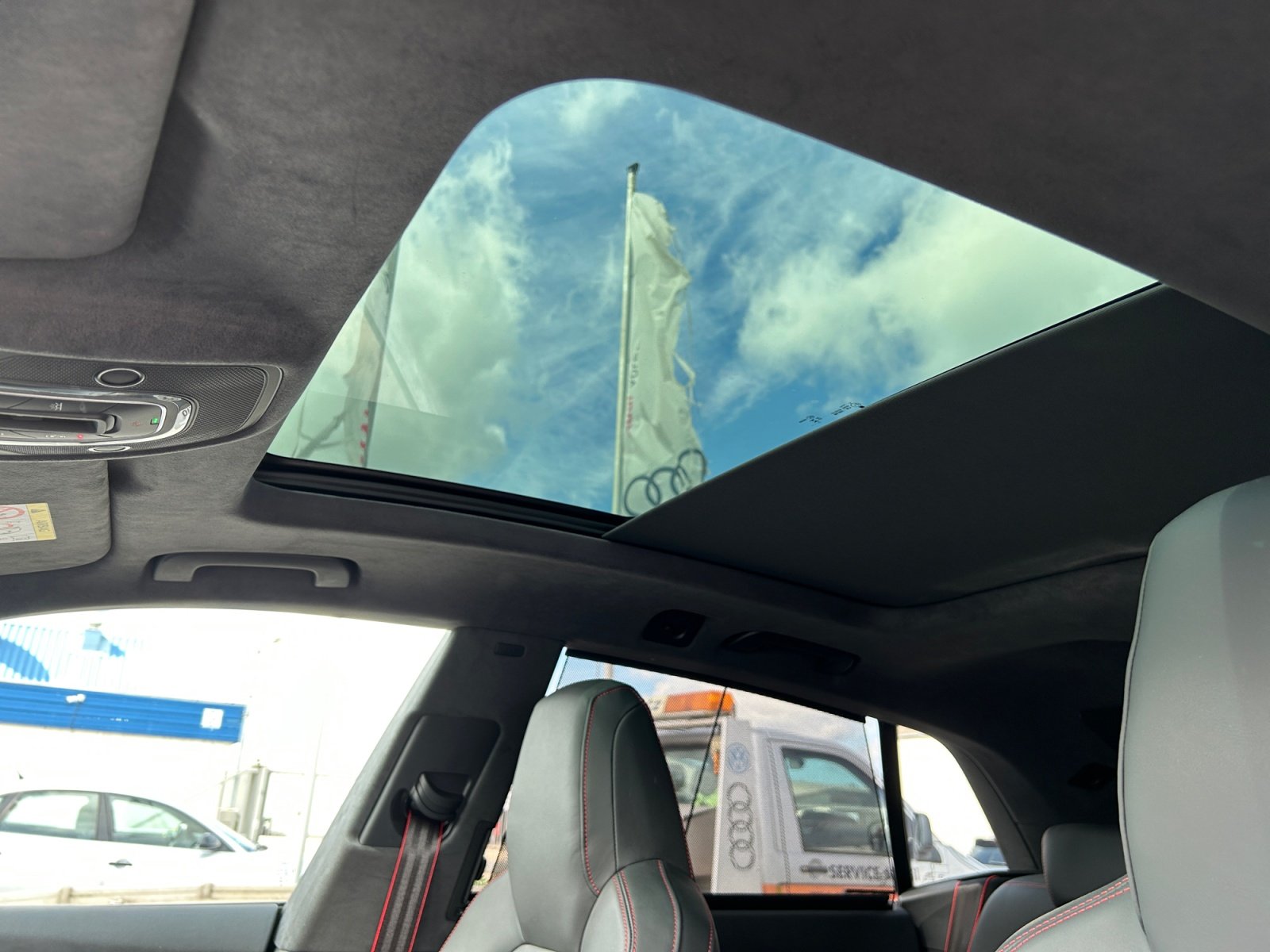 RSQ8 SUV performance matrix,360,HUD,Kam.,Laser