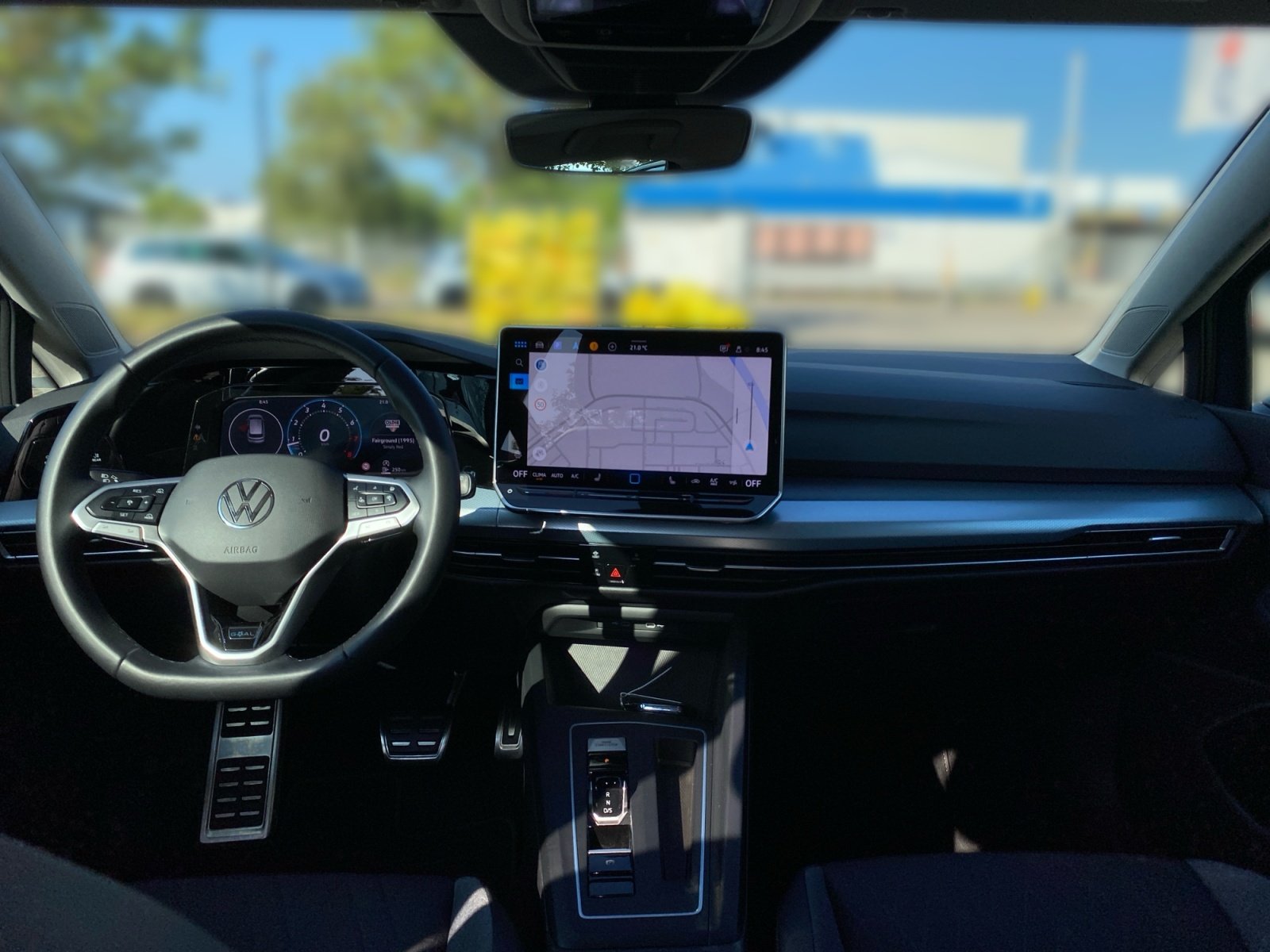 Golf VIII 1.5 eTSI DSG Kam.,PDC,Virtual,ACC,AHK