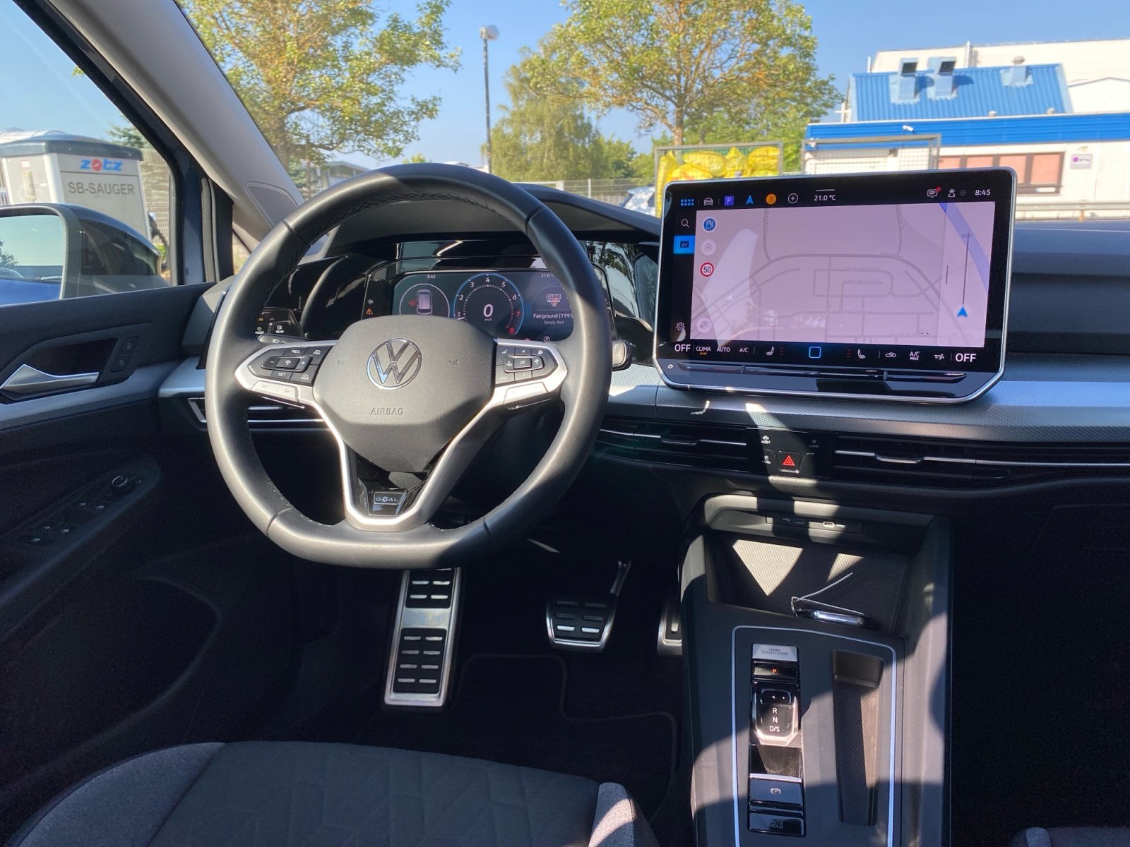 Golf VIII 1.5 eTSI DSG Kam.,PDC,Virtual,ACC,AHK