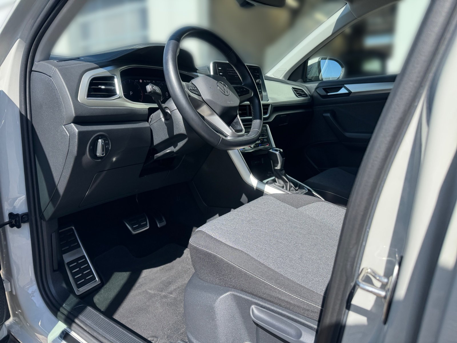 T-Roc MOVE 1.5 l TSI OPF DSG Kam.,PDC,Virtual