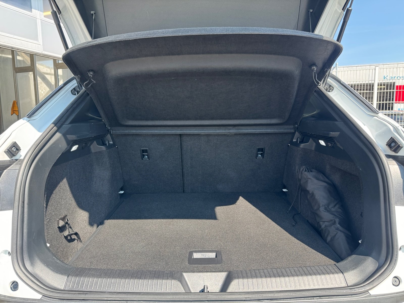 ID.4 Pro Performance HUD,Kam.,PDC,ACC,AHK,LED