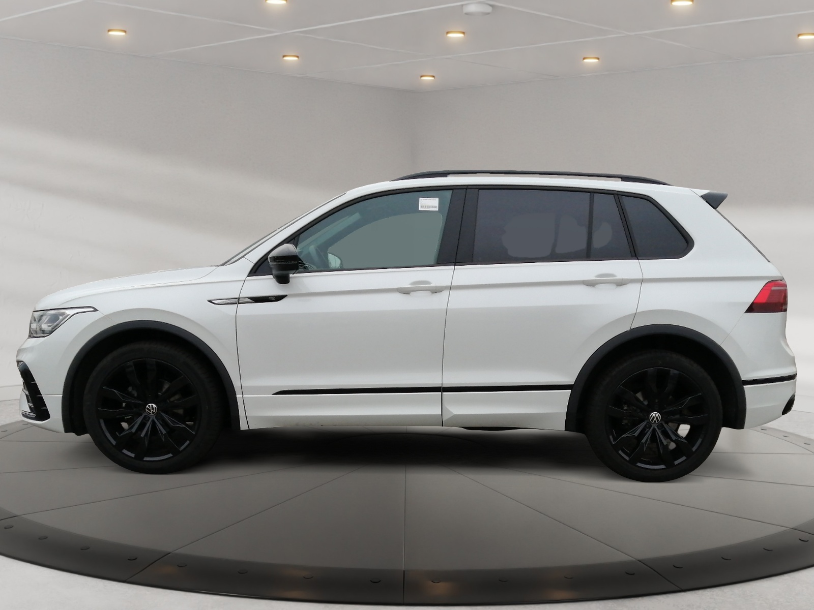 Tiguan R-Line 1.5 TSI DSG ,R Line,PDC,Virtual,LM