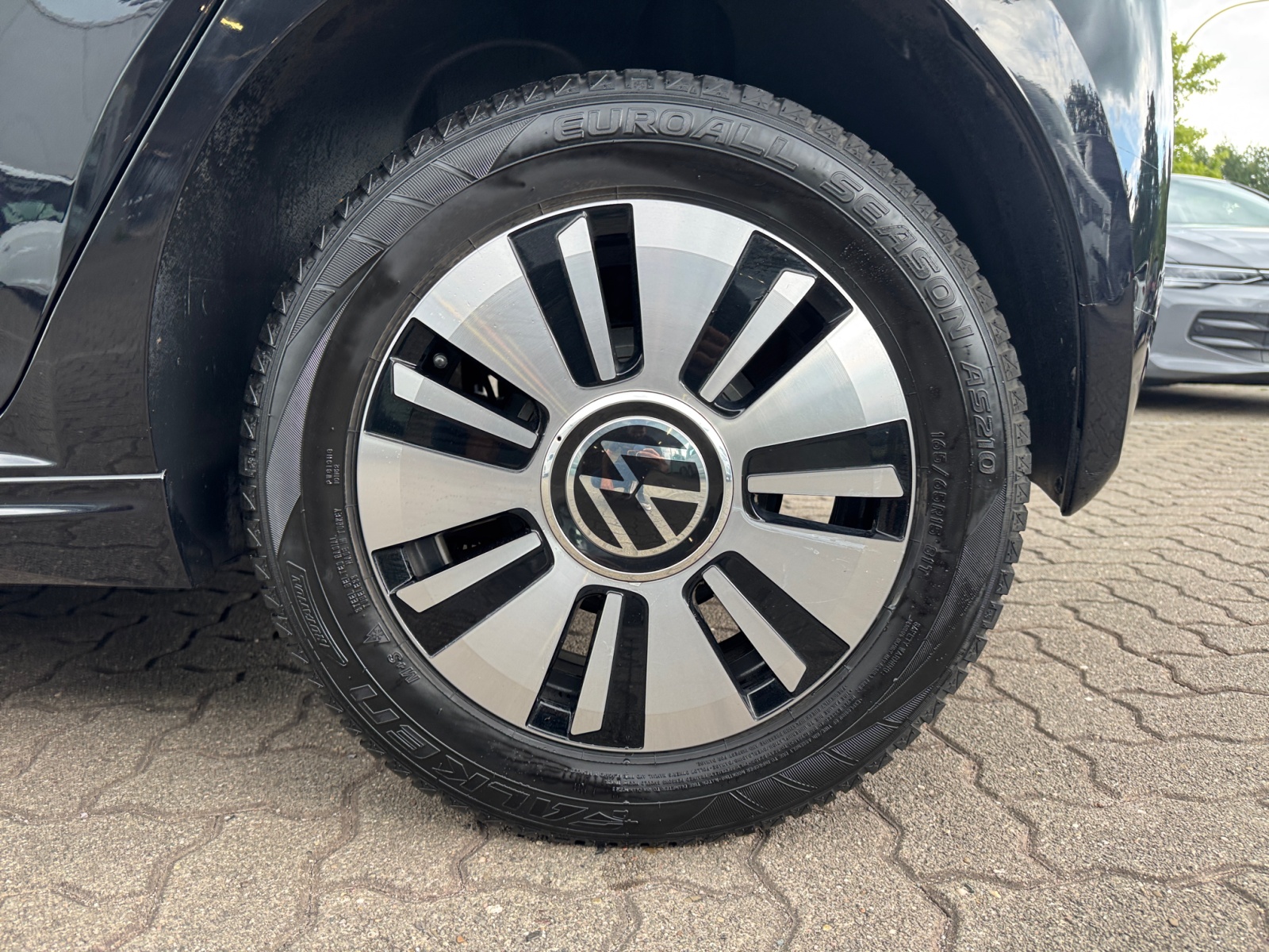 e-up! Style Plus 61 kW 32.3 kWh 1-Gang-Automatik