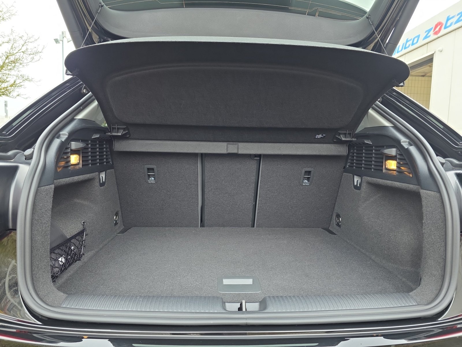 Q2 Advanced 35TFSI S tronic matrix,Kam.,PDC,AHK