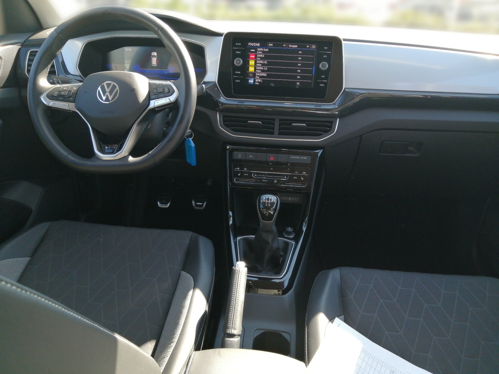 T-Cross 1.0TSI LIFE PDC,Virtual,ACC,LED,2xKlima