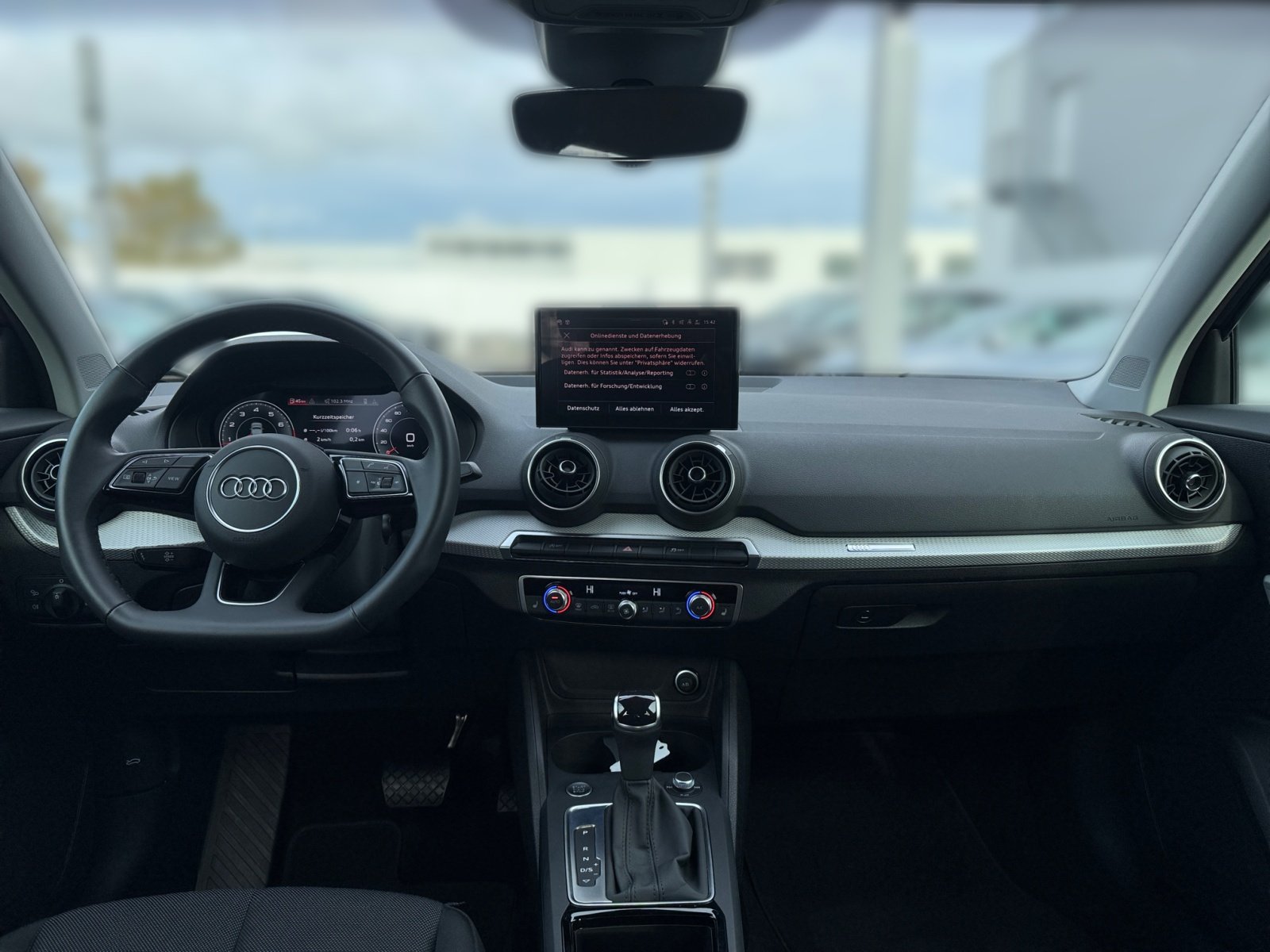 Q2 advanced 35 TFSI S tronic matrix, AHK, Navi