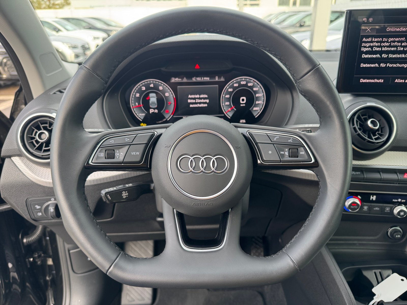 Q2 advanced 35 TFSI S tronic matrix, AHK, Navi