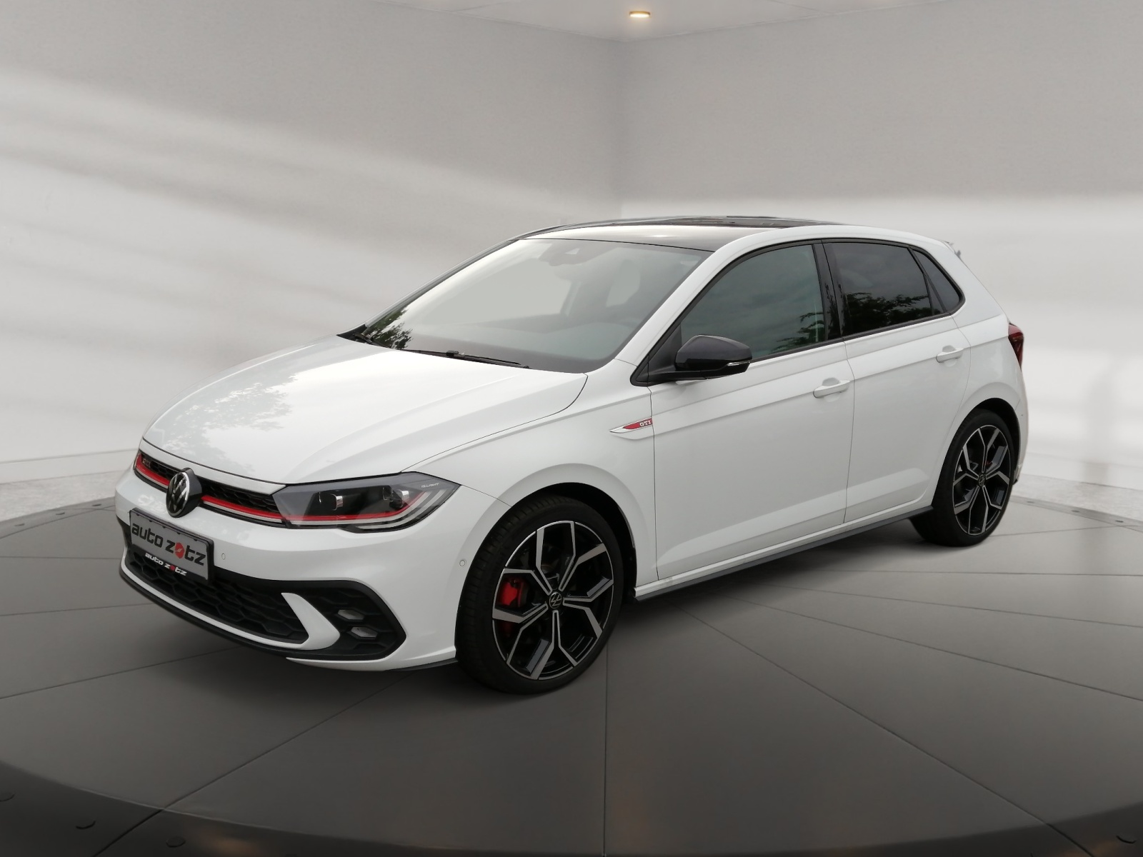 Polo GTI 2.0TSI DSG ,PDC,Virtual,Kam.,ACC,Navi