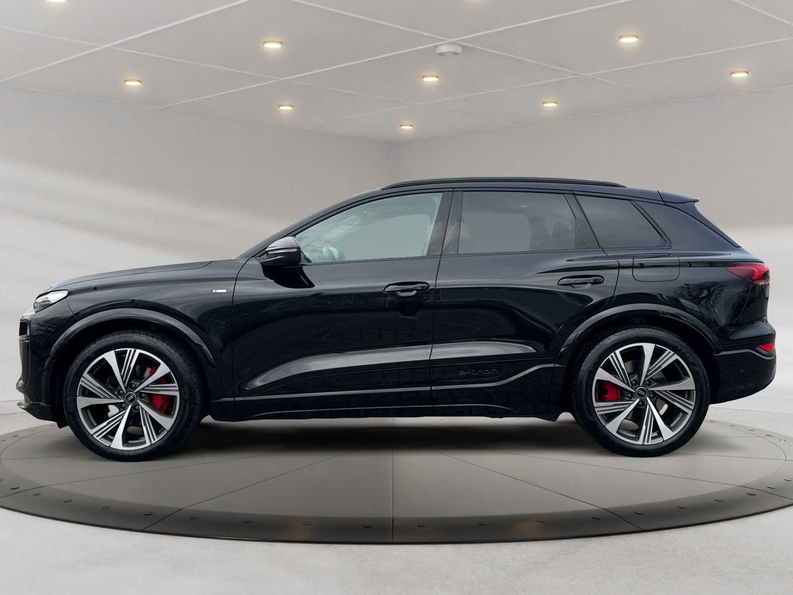 Q6 e-tron quattro 285 kW BO,S Line,360,HUD,Kam.