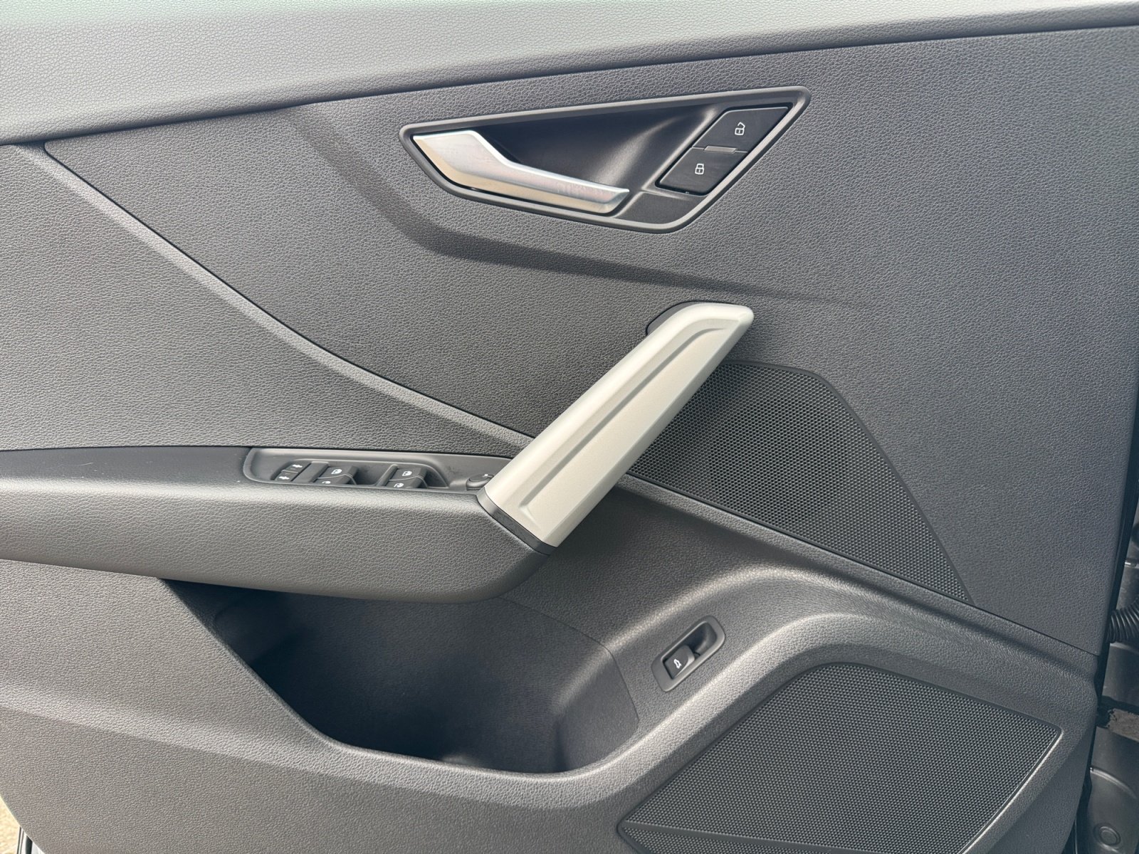 Q2 Advanced 35 TFSI S tronic matrix,Kam.,PDC,AHK