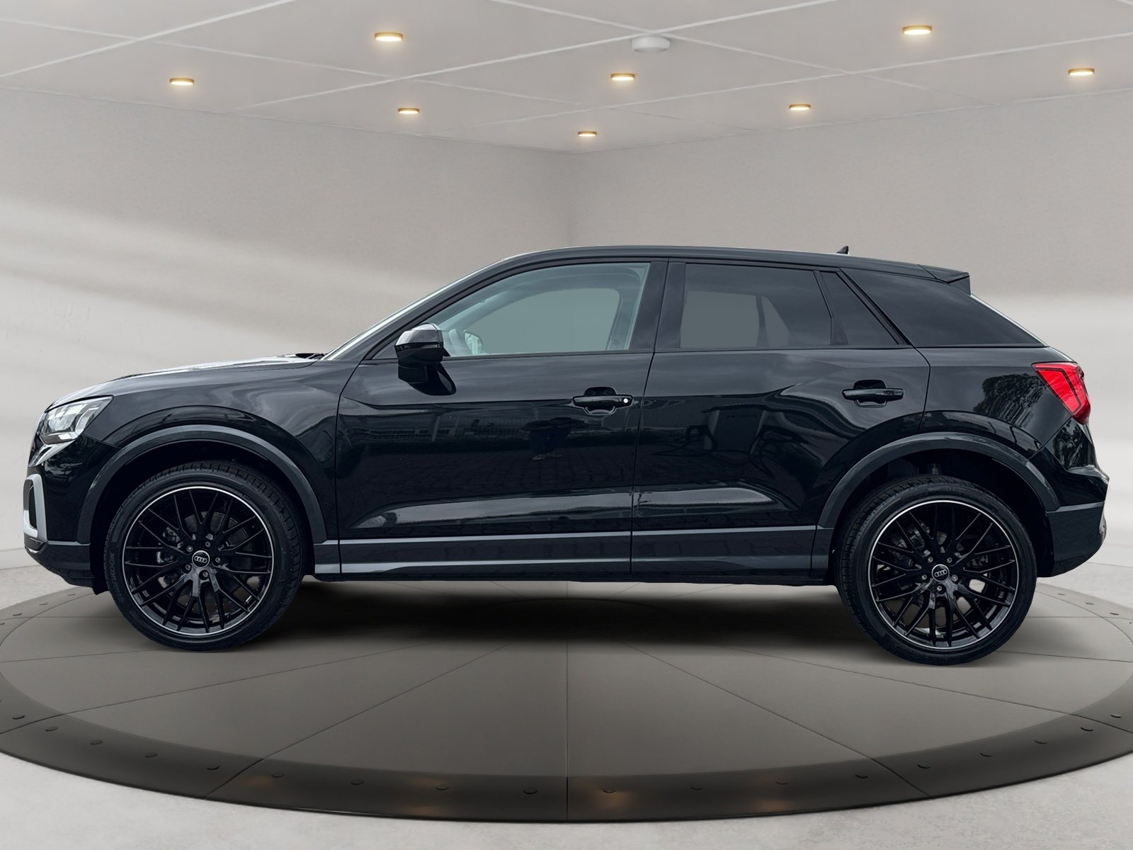 Q2 Advanced 35 TFSI S tronic matrix,Kam.,PDC,AHK