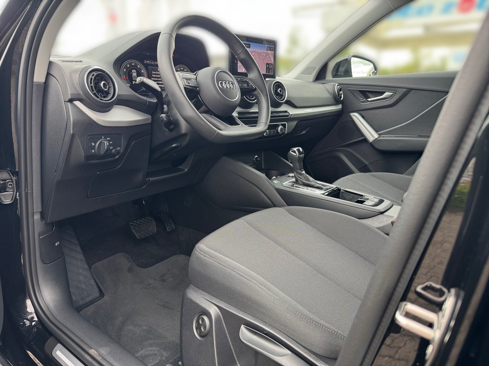 Q2 Advanced 35 TFSI S tronic matrix,Kam.,PDC,AHK