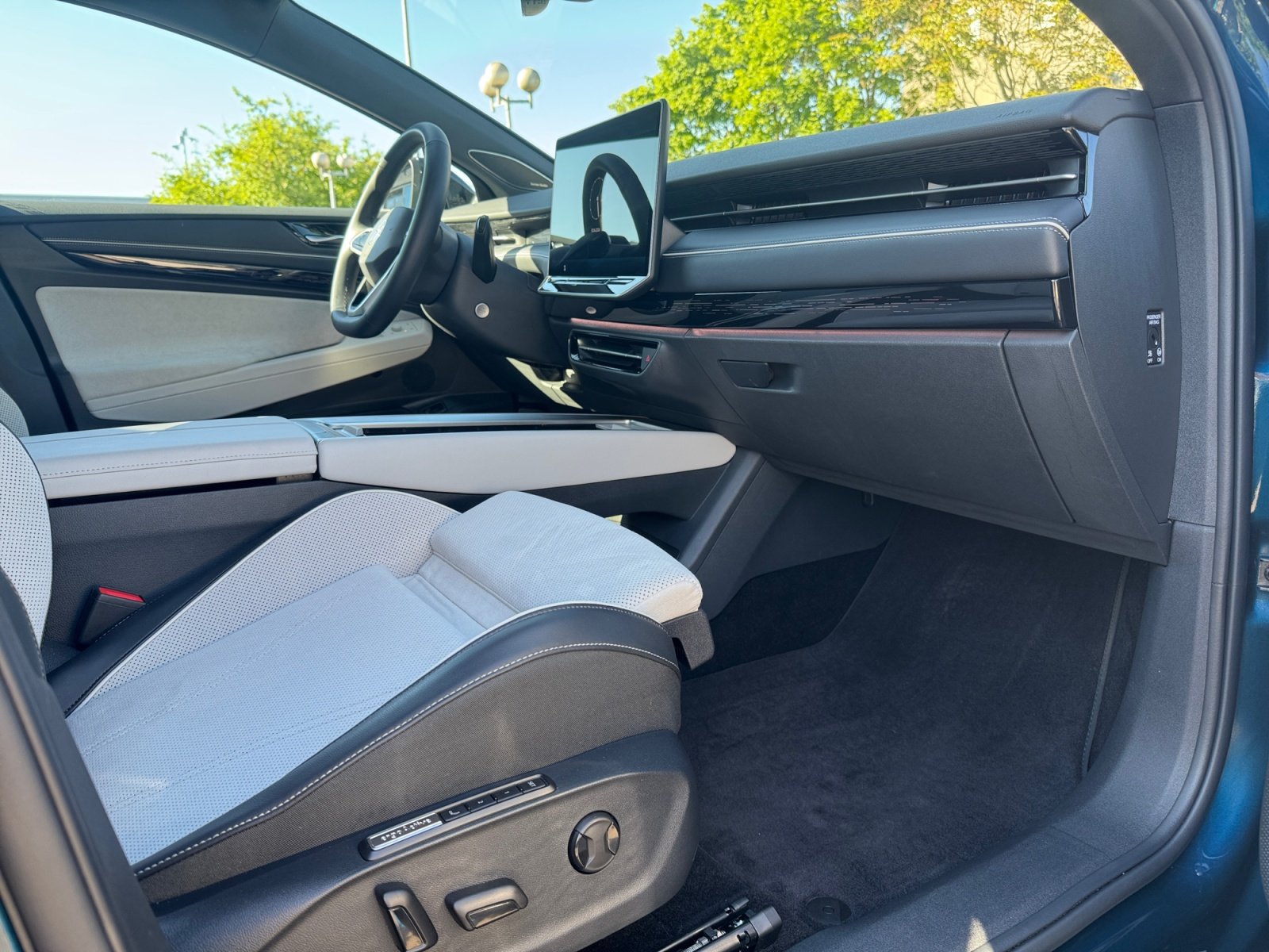 ID.7 Tourer Pro 77 kWh 1-Gang-Automatik 360,HUD
