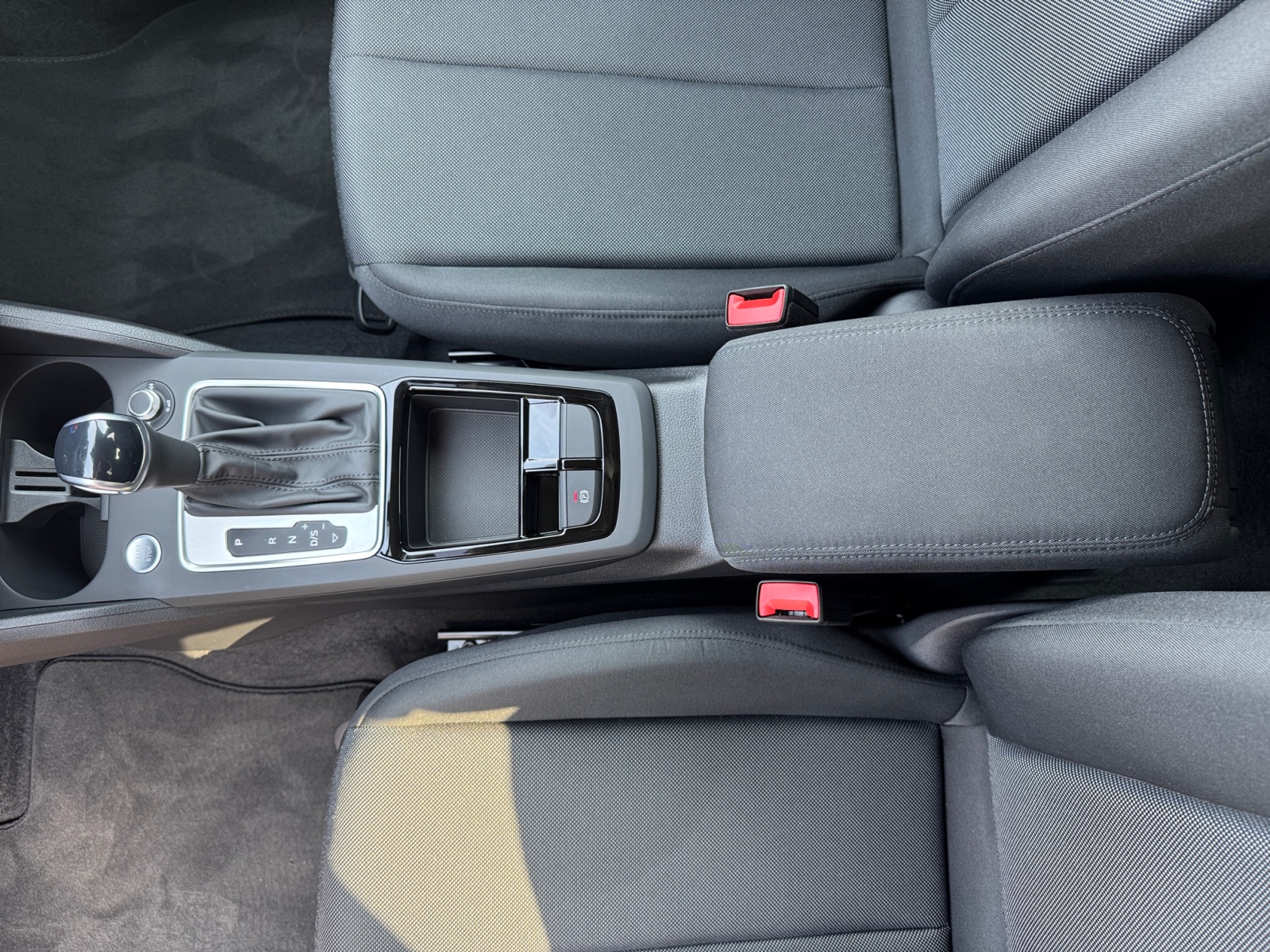 Q2 advanced 35 TFSI 110(150)  S tronic matrix,LM