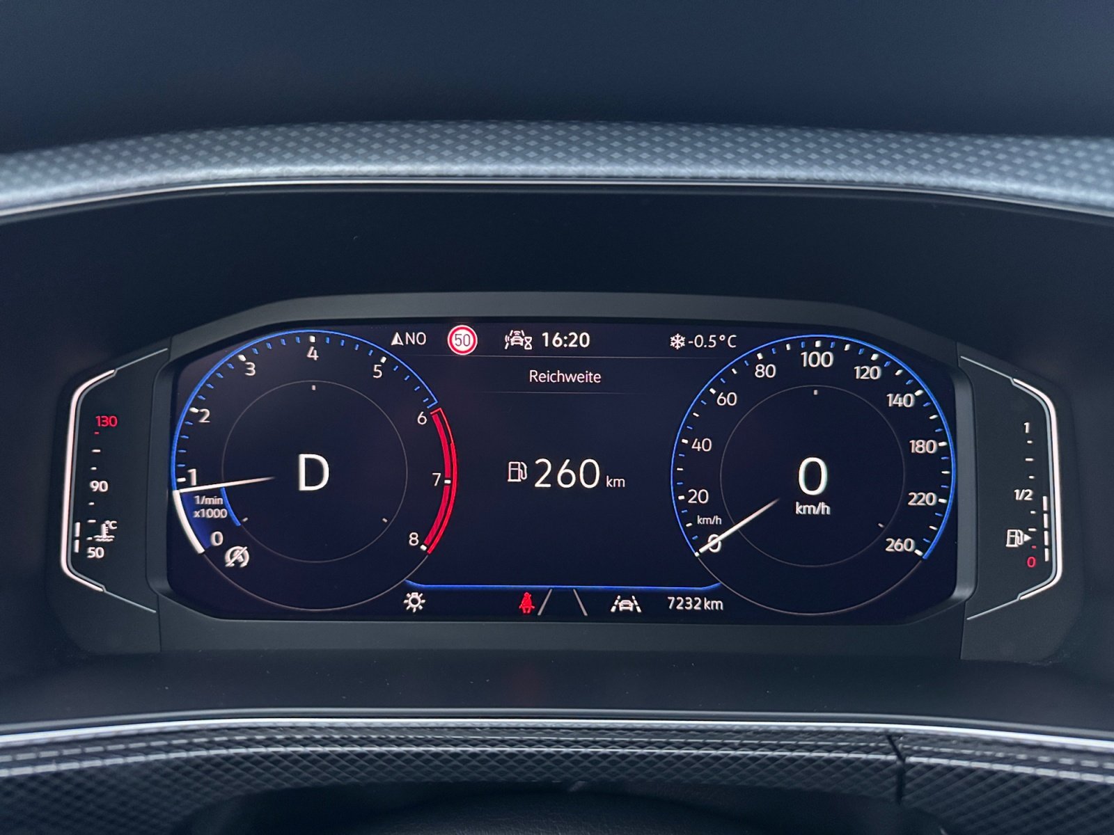 T-Cross 1.5TSI GOAL TRAVELASSIST DSG Kam.,PDC,LM