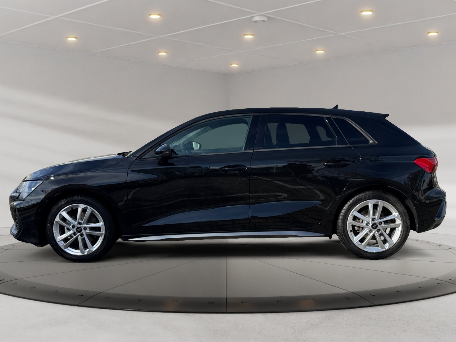 A3 Sportback S line 35 TFSI S tronic S Line,HUD
