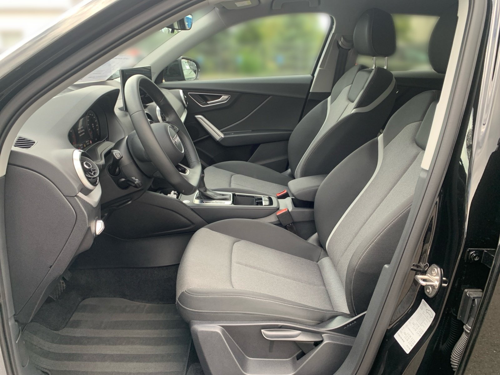 Q2 advanced 35 TFSI S tronic matrix,Kam.,PDC,AHK
