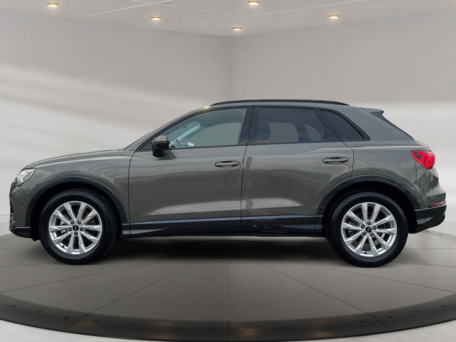 Q3 advanced 35 TFSI S tronic matrix,PDC,Virtual