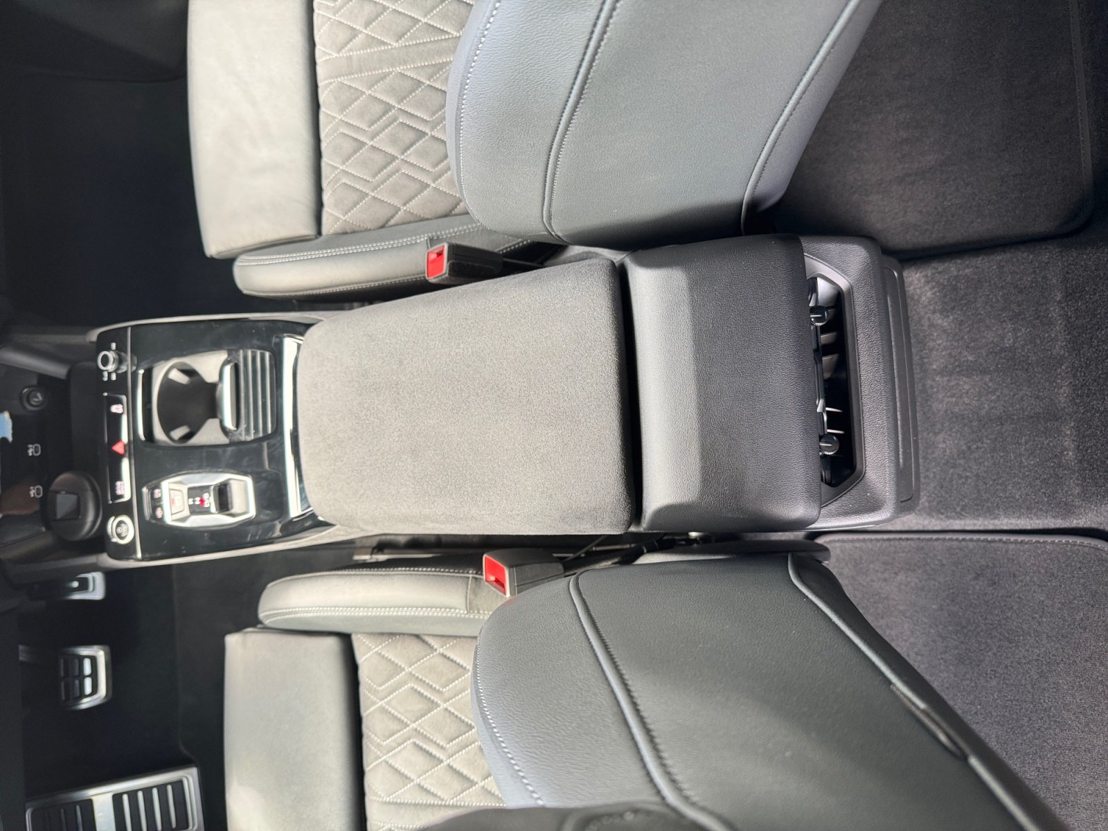Q6 Sportback e-tron performance 225 kW S Line,LM
