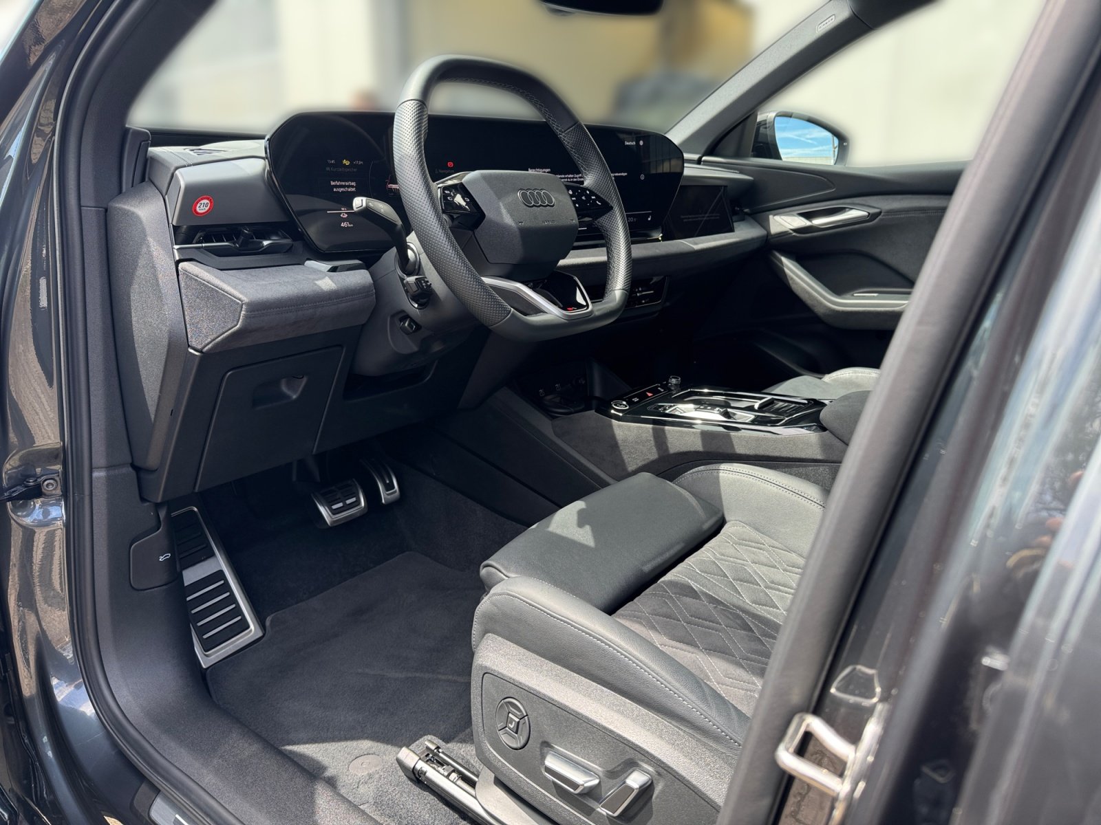 Q6 Sportback e-tron performance 225 kW S Line,LM