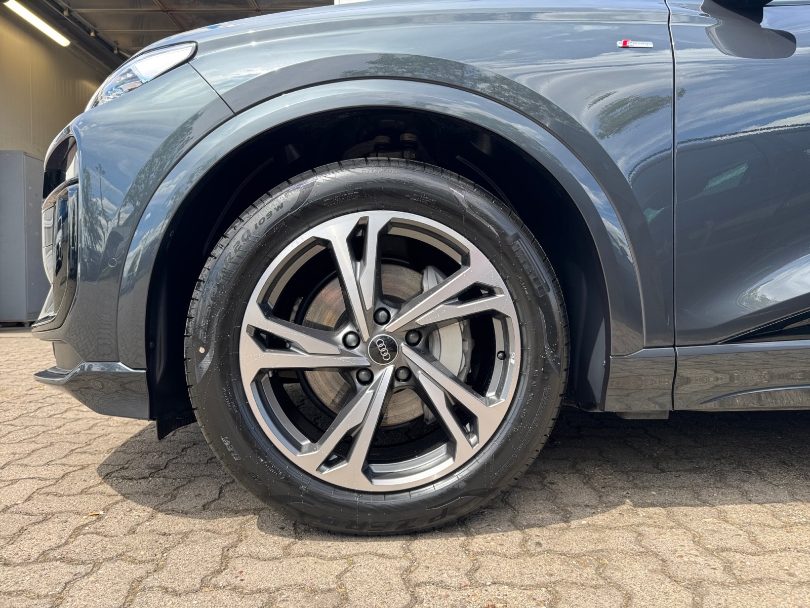 Q6 Sportback e-tron performance 225 kW S Line,LM
