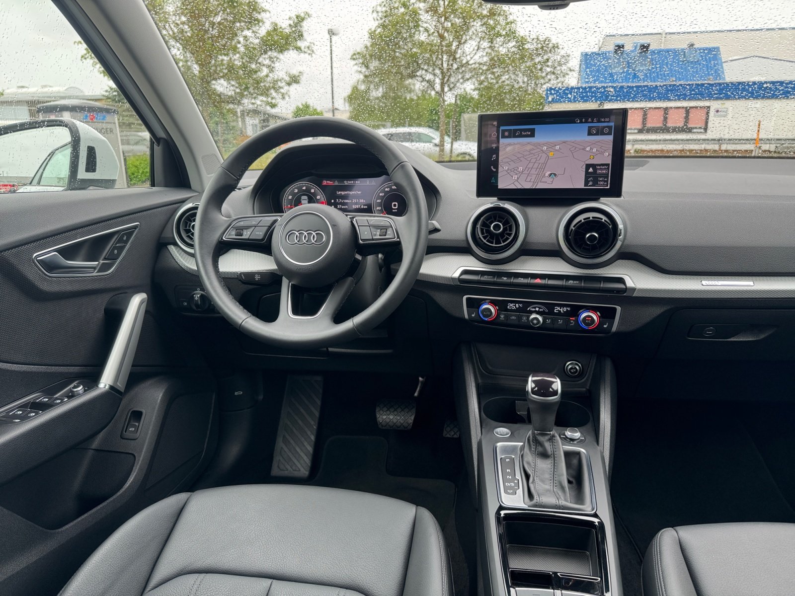 Q2 S line 35 TFSI S tronic S Line,Kam.,PDC,LED