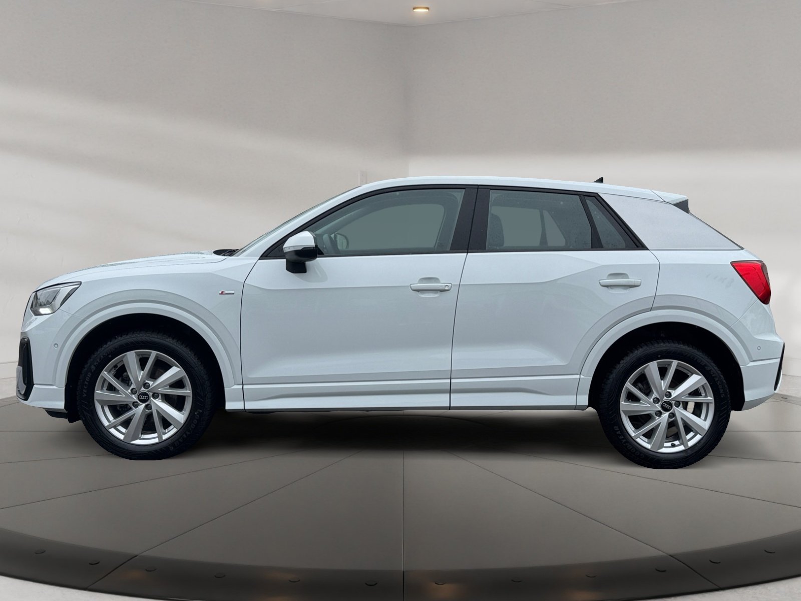 Q2 S line 35 TFSI S tronic S Line,Kam.,PDC,LED