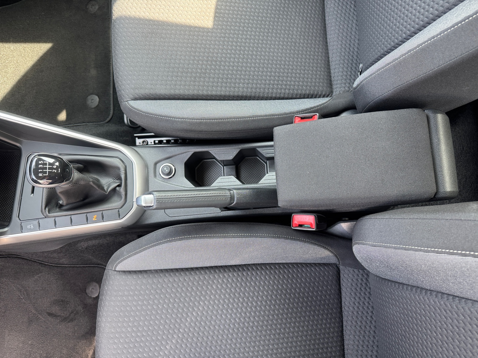 Taigo 1.0 TSI Life PDC,Virtual,AHK,LED,2xKlima