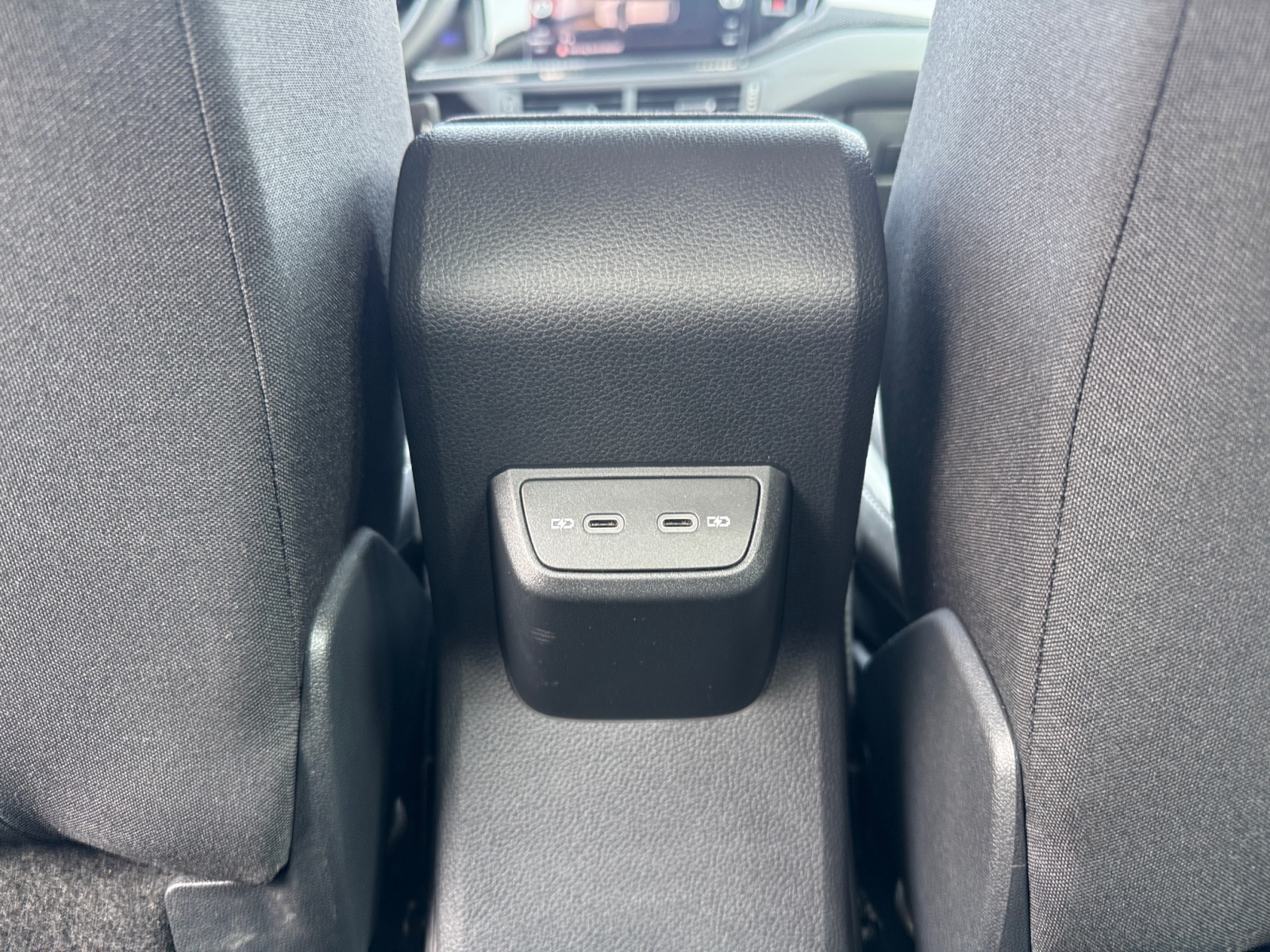 Taigo 1.0 TSI Life PDC,Virtual,AHK,LED,2xKlima