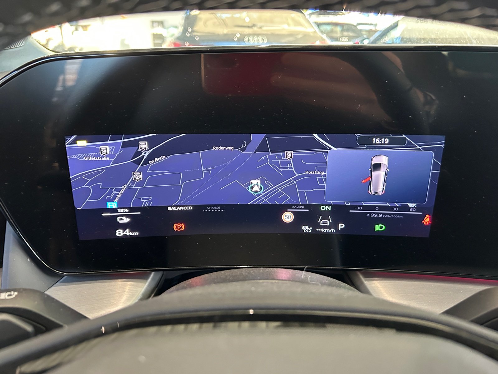 Q4 SUV e-tron performance 210 kW S Line,HUD,ACC
