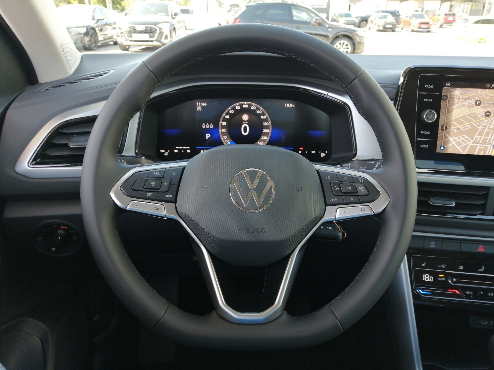 T-Roc 1.5TSI DSG Kam.,PDC,Virtual,LM