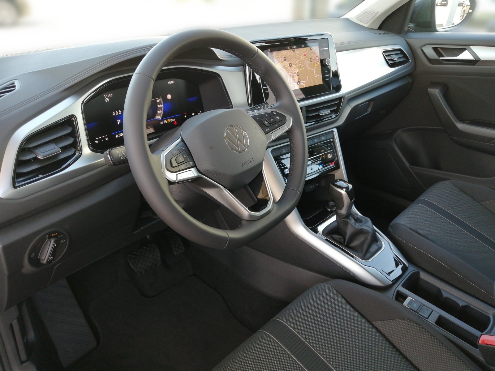 T-Roc 1.5TSI DSG Kam.,PDC,Virtual,LM